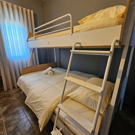 Hani I Ilirit Vendégház Cerrik