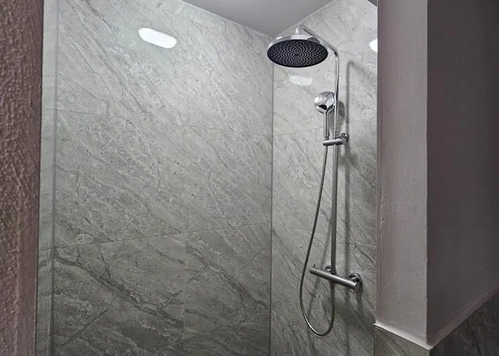 Hani I Ilirit بيت ضيافة