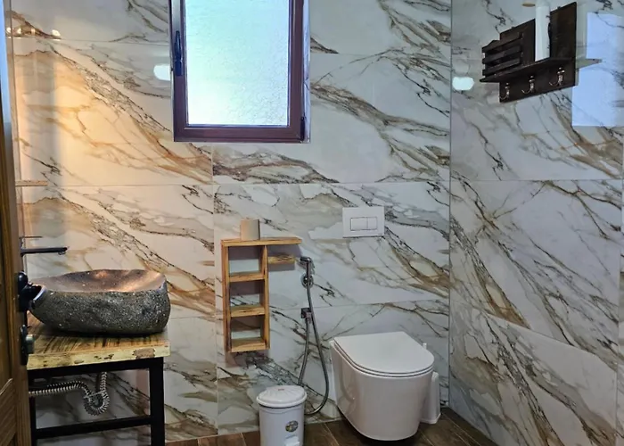 Hani I Ilirit بيت ضيافة