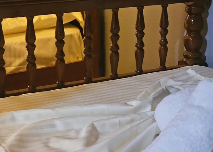 Hani I Ilirit بيت ضيافة Cerrik