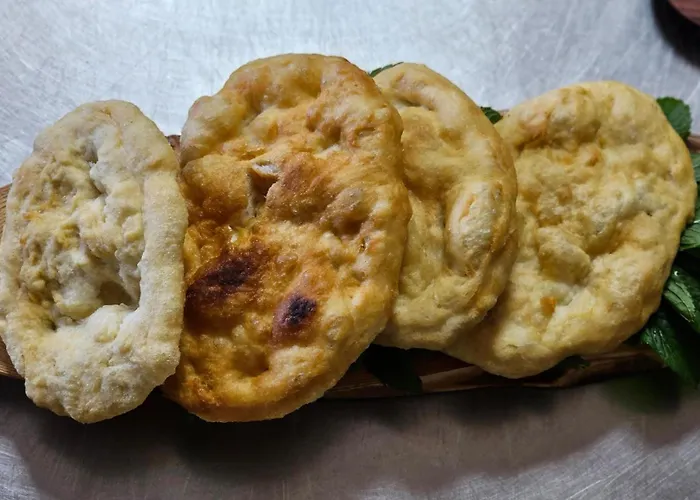 Hani I Ilirit بيت ضيافة Cerrik