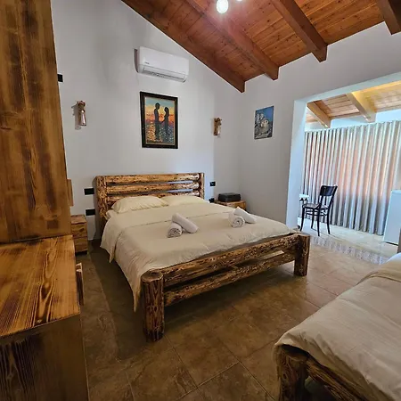 Hani I Ilirit 招待所 *