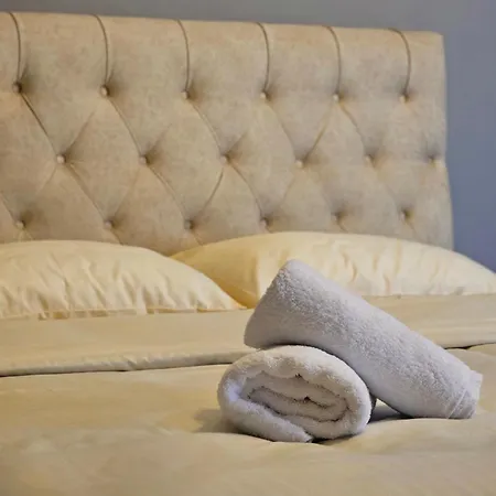 Hani I Ilirit 招待所 Cerrik