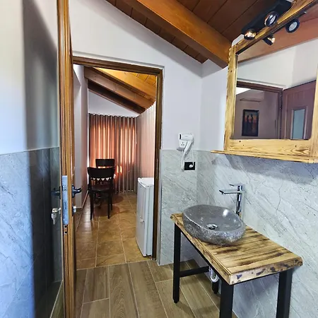 Hani I Ilirit 招待所 Cerrik